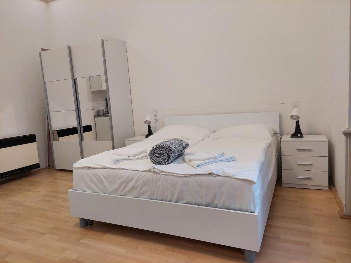 Aparthotel Ai Quattro Angeli à Prague Extérieur photo