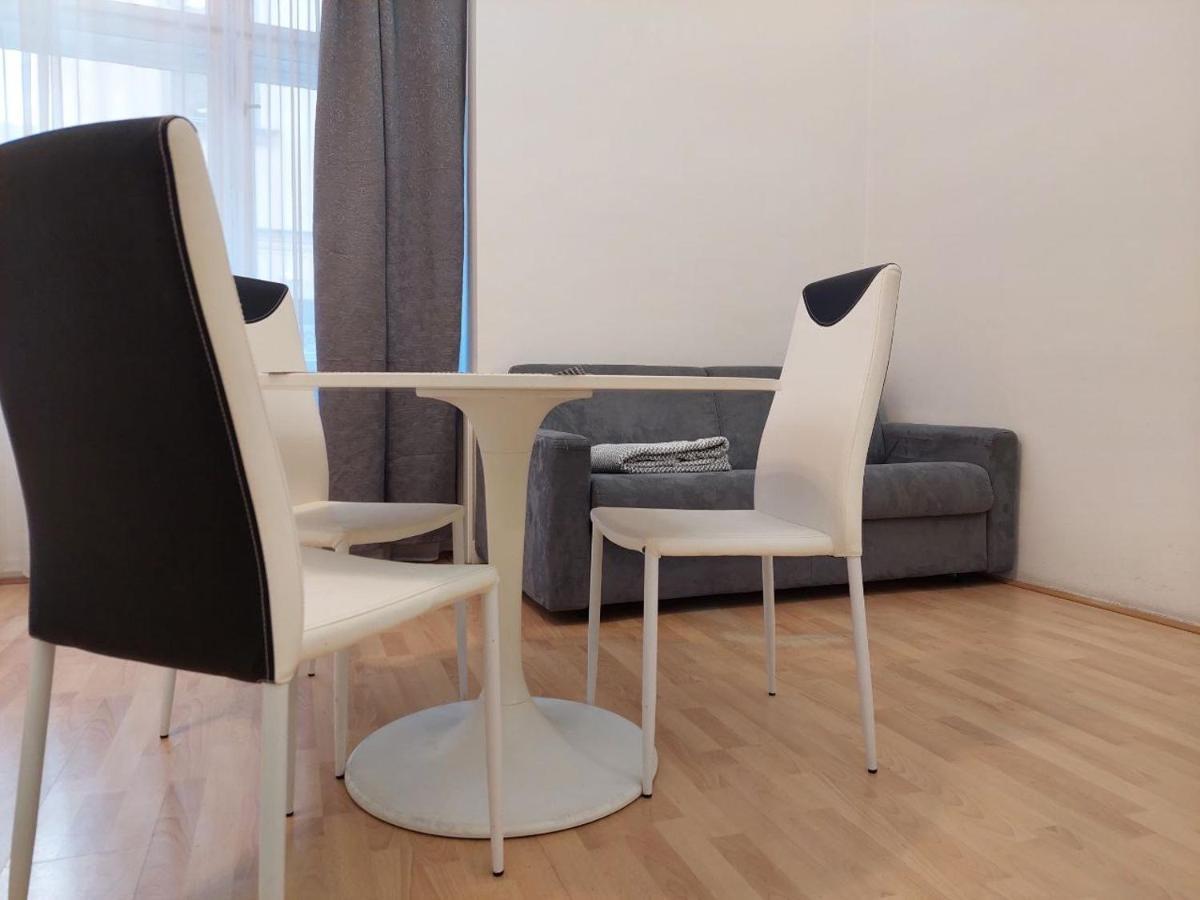 Aparthotel Ai Quattro Angeli à Prague Extérieur photo