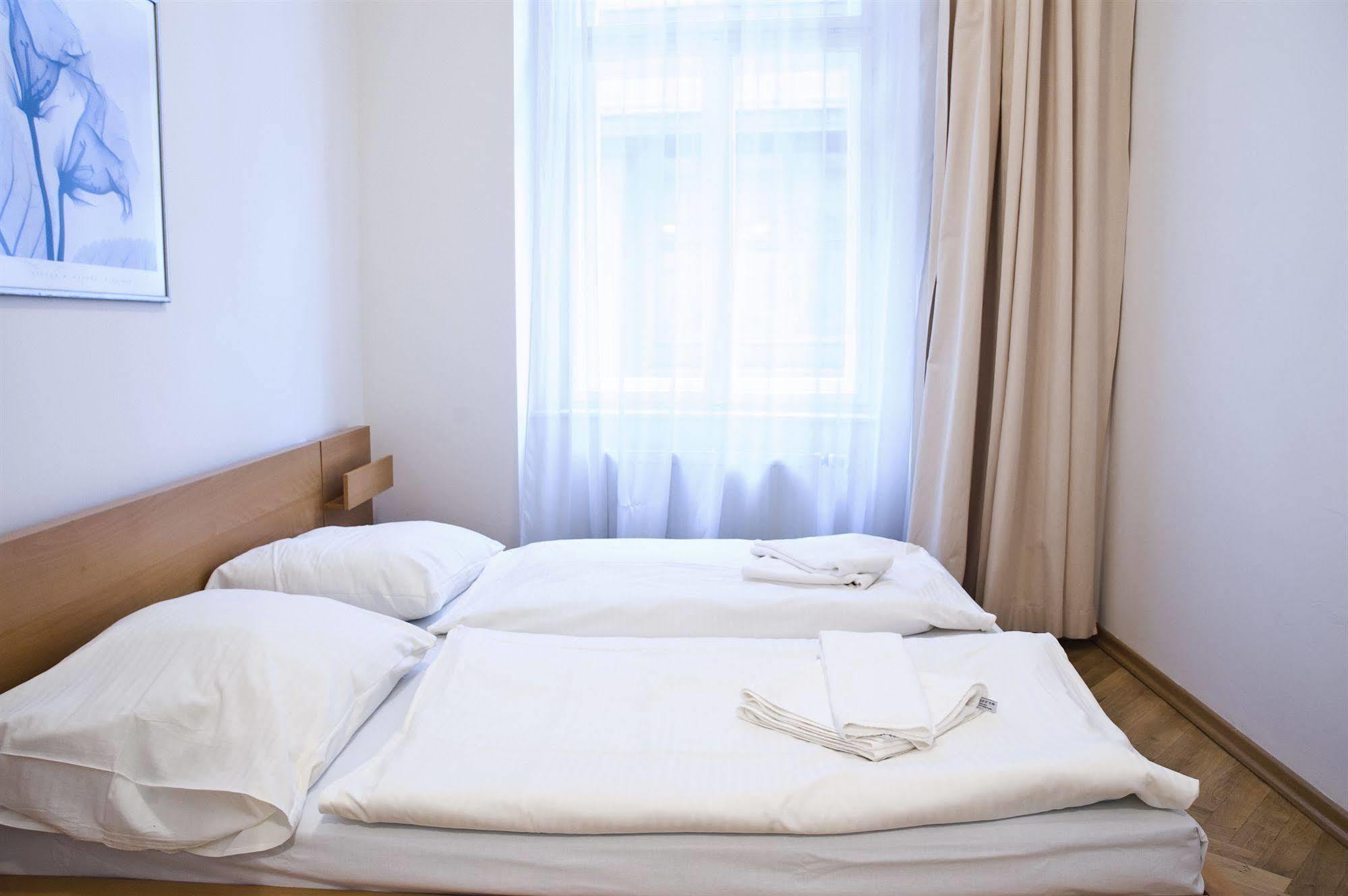 Aparthotel Ai Quattro Angeli à Prague Extérieur photo